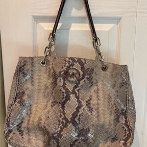 Michael Kors Shoulder Bag with Snakeskin Pattern